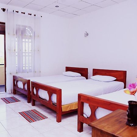 Centra Villa Катарагама Экстерьер фото