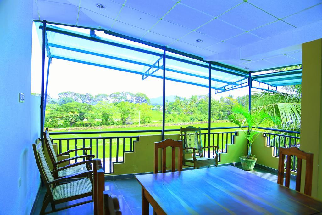 Centra Villa Катарагама Экстерьер фото